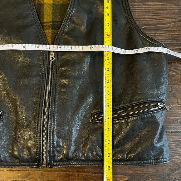 ALDO Vintage leather vest - Picture 9 of 15